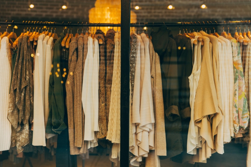 boutique-GASSIN-min_clothe_fashion_store_shop_window_store_front-21277